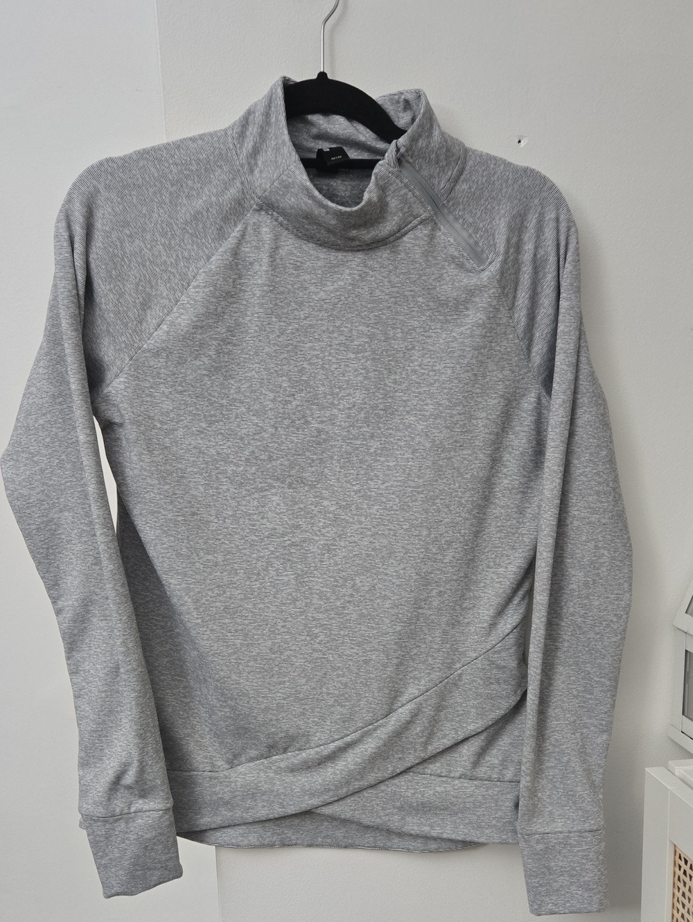 Mondetta Light Grey Mock-Neck Women's Pullover